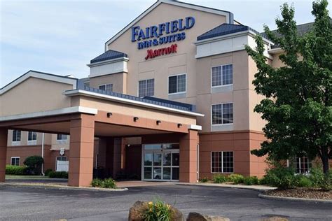 hotels near hollywood casino youngstown ohio|hotels near austintown ohio.